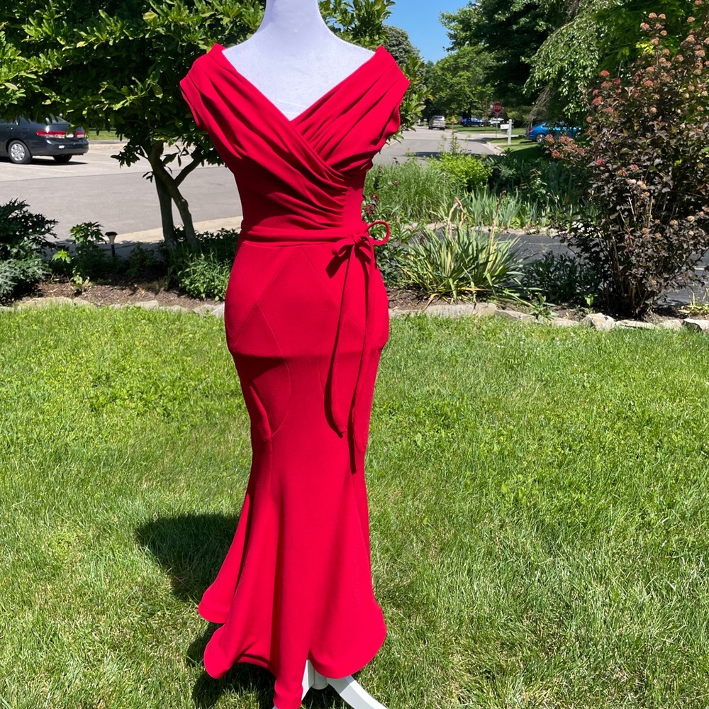 Zeena Zaki midi-dress, size small, detachable belt